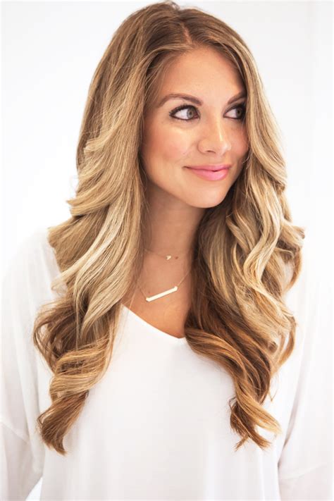 Begin with 1/2-inch to 1-inch pieces of hair. To achieve the curls pictured, I use a 1” Hot Tools 24K Gold Digital curling iron.. I’ve been using Hot Tools curling irons for YEARS as I like ... 